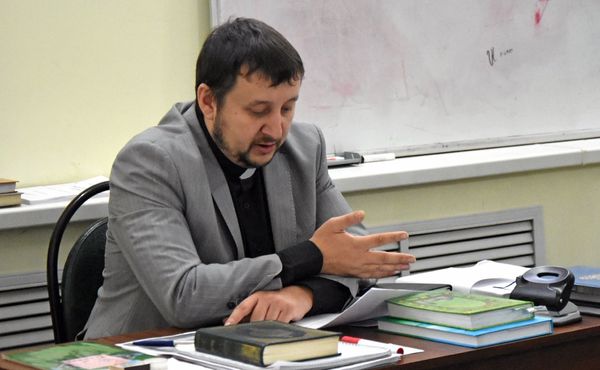 Пастор Сергей Киреев рассказал пензенским имамам о протестантизме