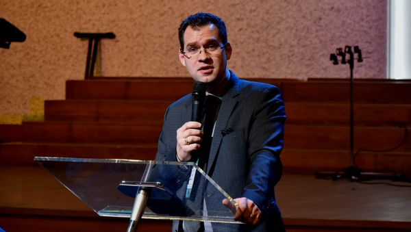 Пастор Павел Реннер: Квалификация служителя: повышенные требования к стандартам служения