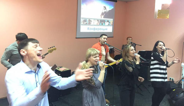 В Междуреченске прошла миссионерская конференция «Достигая все народы»