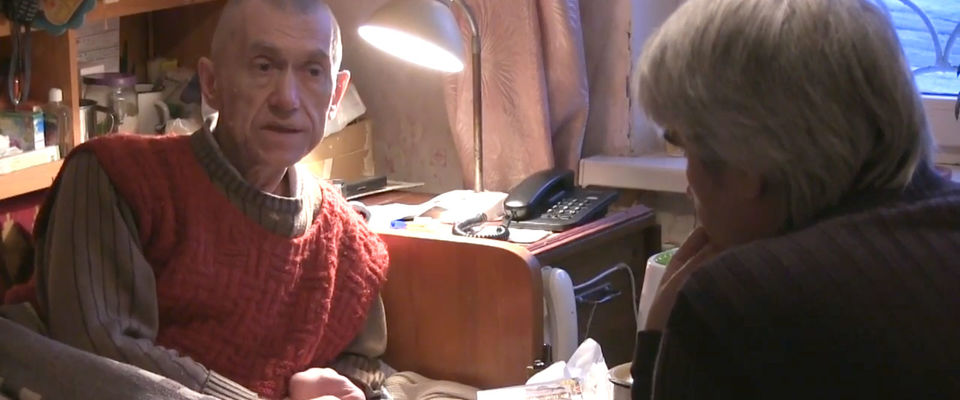 Видеорепортаж о доставке гуманитарной помощи инвалидам Луганска