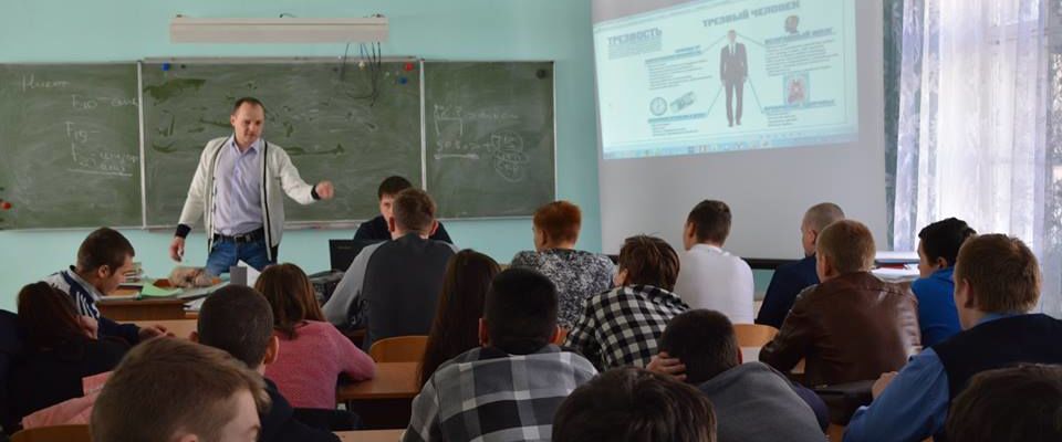 Лекцию о трезвости провели христиане Нижнего Тагила для студентов