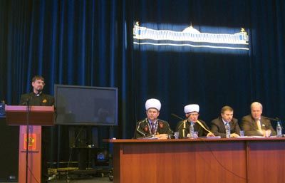 В Москве впервые обсуждали вклад религиозных организаций в победу в Великой Отечественной войне 