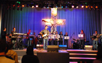 27 октября в Тушинской евангельской церкви состоялось открытие Конференции о поклонении Soli Deo Gloria.