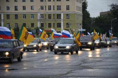 Пензенские протестанты приняли участие в автопробеге в День флага (видео)