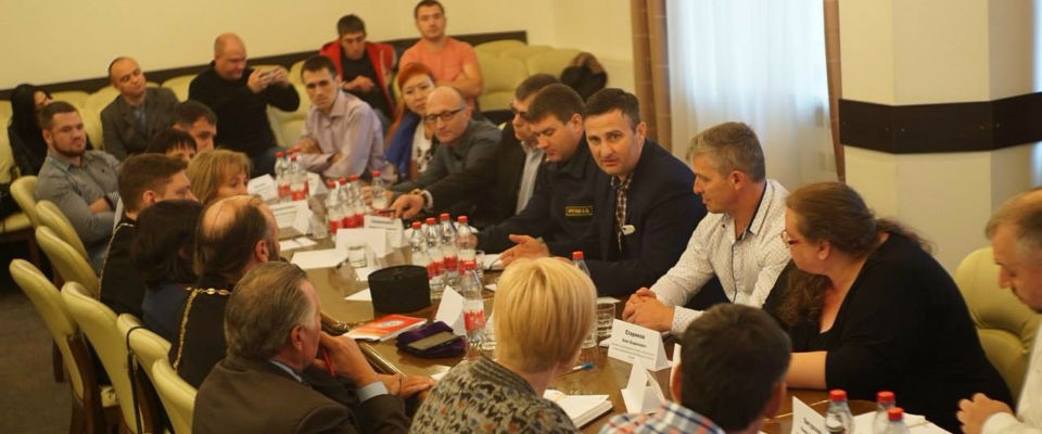В Новосибирске представители конфессий и власти обсудили проблемы адаптации бывших осужденных