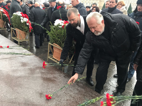 Епископы РОСХВЕ приняли участие в возложении цветов в честь годовщины контрнаступления советских войск под Москвой