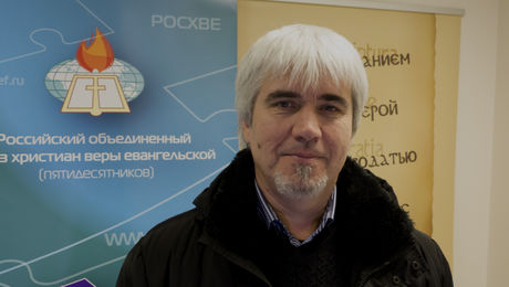 Александр Бабич: Жители Донбасса нуждаются не только в гуманитарной помощи, но и в духовной поддержке