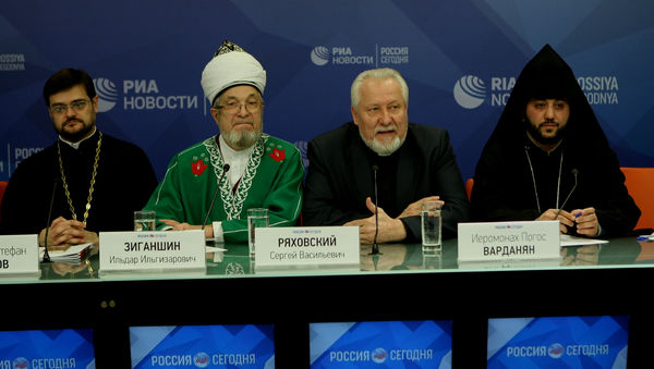 Епископ Сергей Ряховский о поездке межрелигиозной делегации в Сирию: «Мы, как люди веры, находимся вне политики» 
