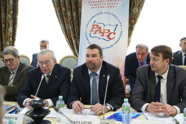 На круглом столе в Общественной палате РФ говорили о соблюдении прав на свободу совести