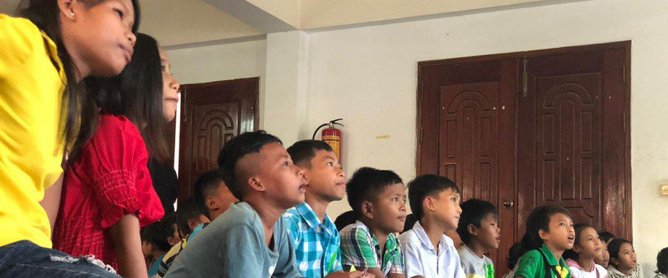 Детская христианская конференция «В доме Отца» в Камбодже