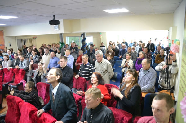 Евангельские церкви Белогорска провели совместное Рождественское богослужение