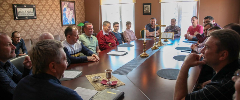 В Иркутске пришло совместное причастие пасторов церквей