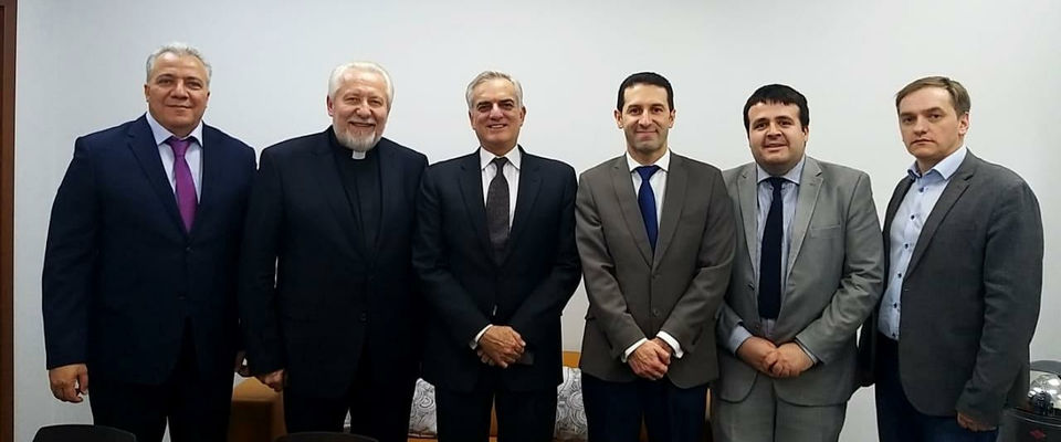 Епископ Сергей Ряховский встретился с послом Бразилии
