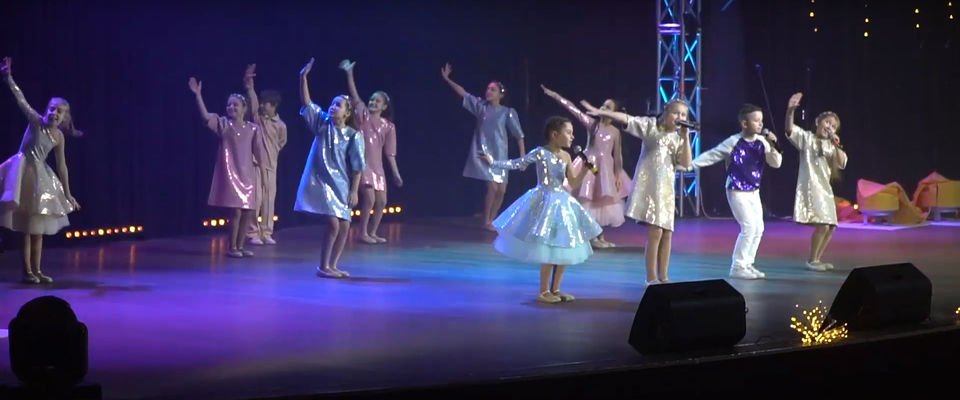 Благотворительный концерт в Петербурге посетили более 500 особенных детей