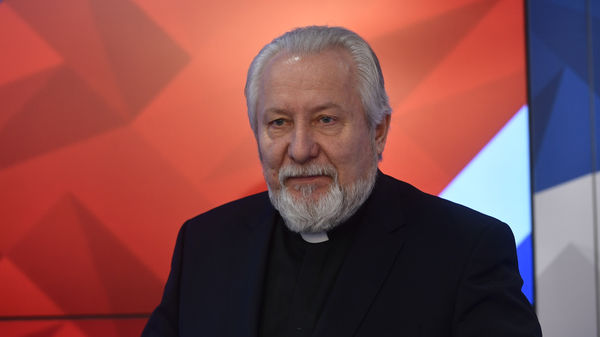 Епископ Сергей Ряховский: Президент прав, традиционная семья должна быть в Конституции РФ
