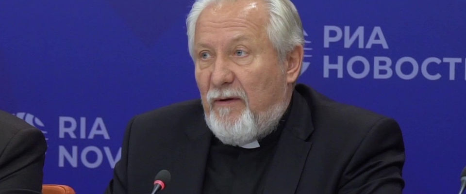 Епископ Сергей Ряховский рассказал РИА Новости о молитве против коронавируса