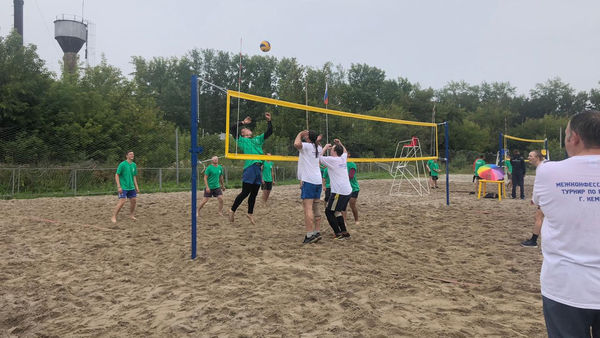 В Кемерово прошёл межконфессиональный турнир по волейболу, посвященный 75-летию победы