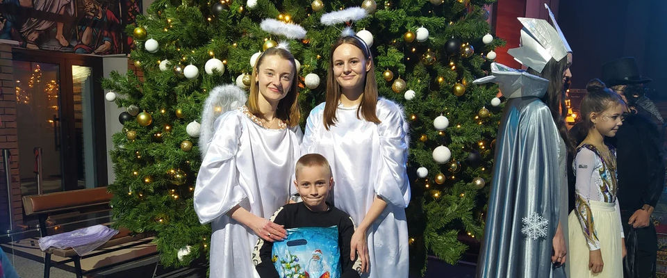 В Томске прошёл социальный проект «Рождественский подарок детям»