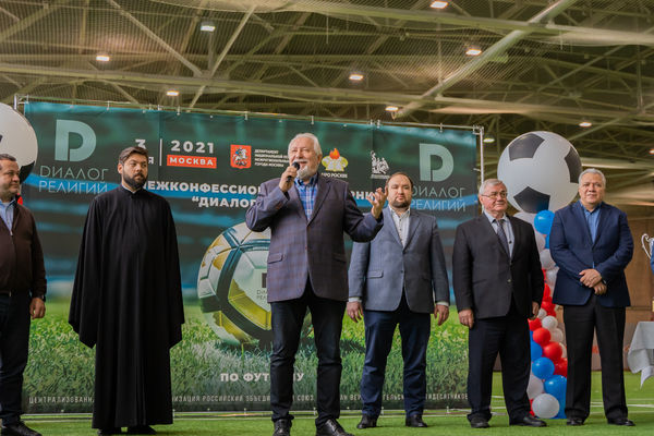 РОСХВЕ снова собрал представителей конфессий на футбольный турнир