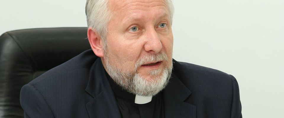 Епископ Сергей Ряховский: Любое ограничение небиблейских путей зарождения жизни стоит приветствовать