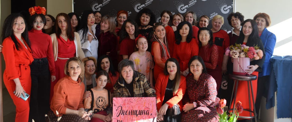 Зумба и караоке: камчатская церковь провела праздник для женщин