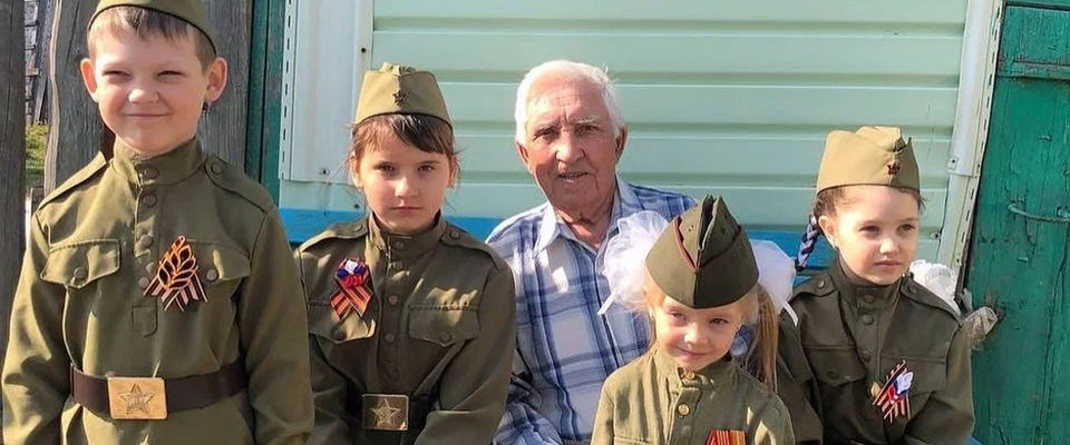 БФ «Рука помощи» поздравил с Днем Победы сотни пожилых людей в Новосибирской области