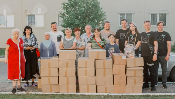 В Пензе 1 000 беженцев из Мариуполя получили подарки от церквей РОСХВЕ