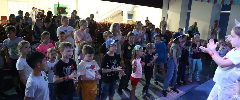 Кемеровские христиане провели конференцию для детей «Глория»