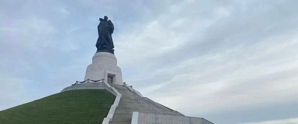 Представители РОСХВЕ приняли участие в открытии мемориала Воину-освободителю