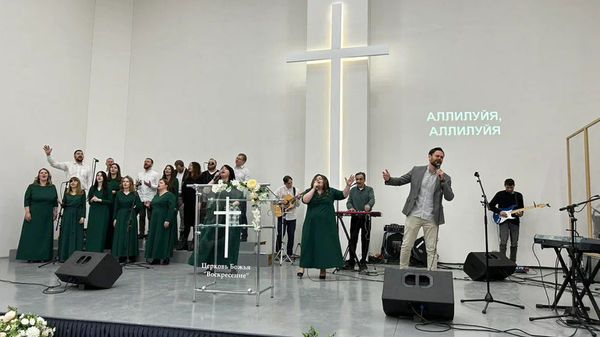 Епископ Сергей Ряховский принял участие в открытии здания церкви в Орле