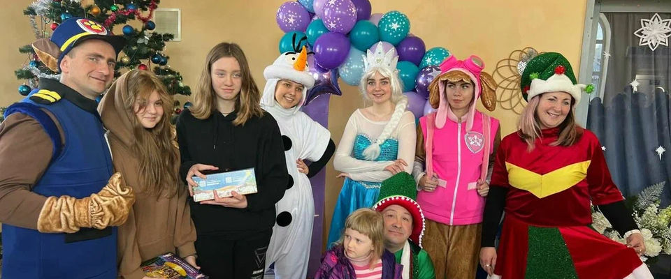 БФ «Светлый путь» принял участие в проведении двух рождественских праздников для детей Донбасса