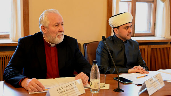 Состоялось заседание Комиссии по международному сотрудничеству и Межрелигиозной рабочей группы по защите верующих