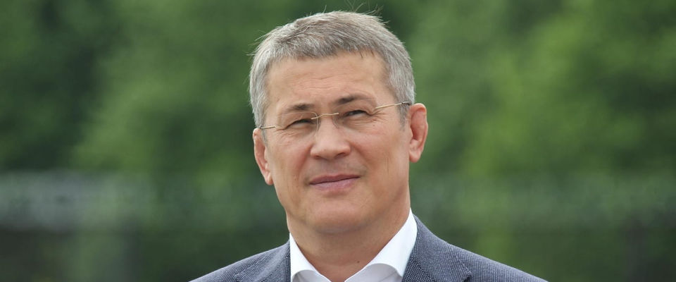 Глава Башкортостана Радий Хабиров поздравил с днём рождения епископа Сергея Ряховского