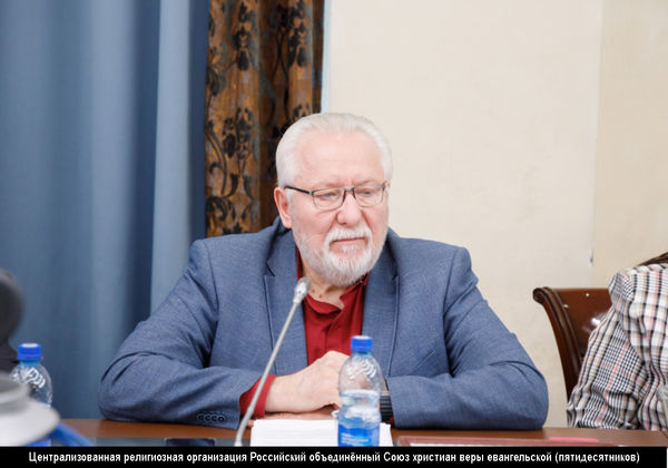 Вызовы современности и вечные ценности: что определяет роль женщины в российском обществе?