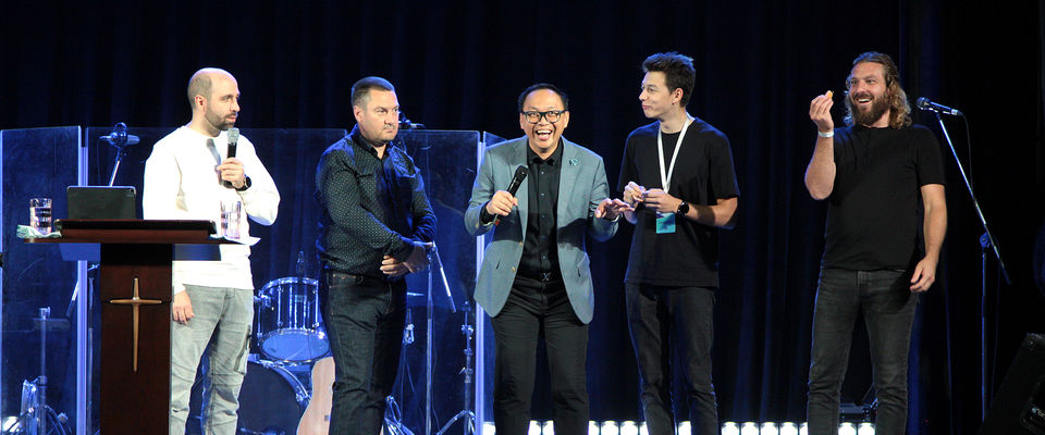 В Ярославле состоялась мужская конференция «Мужчина по сердцу Бога» с пастором Эдди Лео