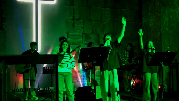 В Донецке состоялась молодежная конференция «Соединяющий поколения»