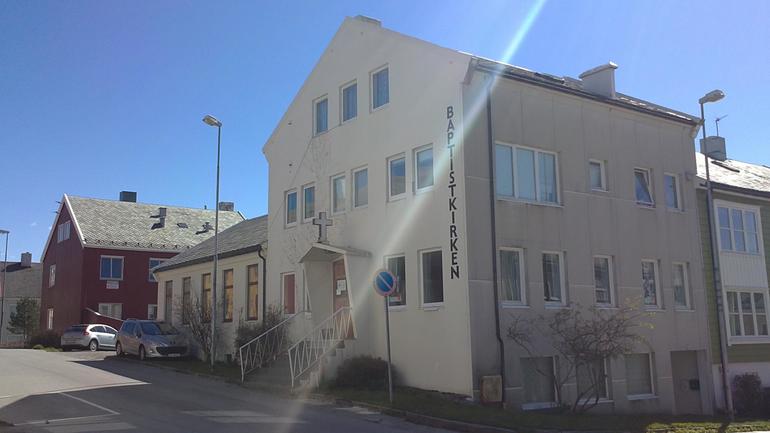 Folk søker til baptistkirken i Kristiansund igjen