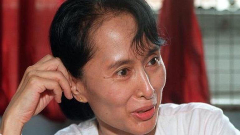 Aung San Suu Kyi er løslatt