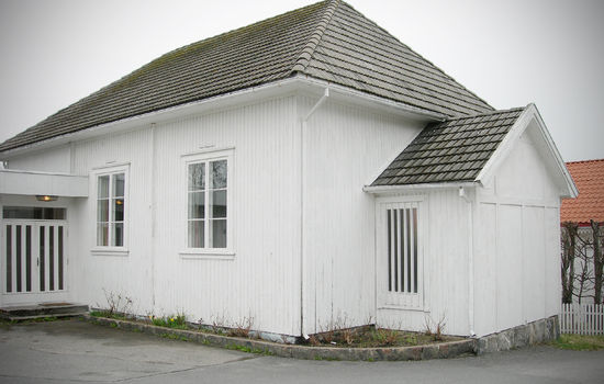 Nevlunghavn bedehus fungerer som kyststikapell. Foto: Arne Sæteren