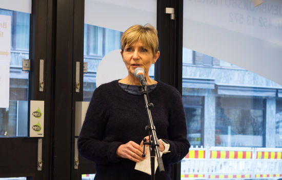 TO ÅR MEIR: Anne Birgitta Langmoen Kvelland blir verande generalsekretær i Normisjon i to år meir enn det opphavelege åremålet som varte til 2020. Her er ho under opninga av Galleri Normisjon i Oslo. FOTO: Ingunn Marie Ruud, KPK