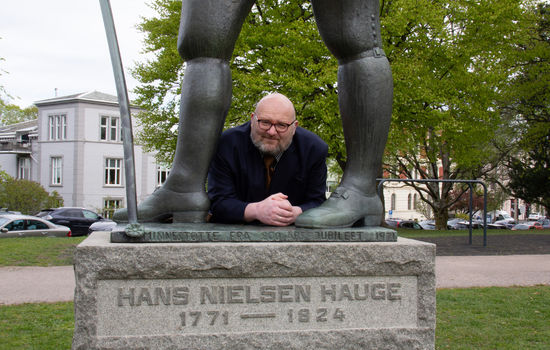 – FORTJENER EN PLASS: Øyvind Kleiveland mener Hans Nielsen Hauge fortjener en plass i alle nordmenns bevissthet. Nå vil han lage film om Hauge til 200 - årsjubileet for hans død. FOTO: Ingunn Marie Ruud, KPK 