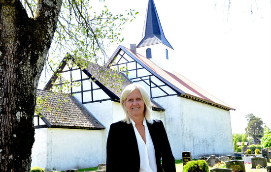 FORNØYD: Administrerende direktør i KA, Marit Halvorsen Hougsnæs er glad for regjeringens kirkesignaler i forslaget til statsbudsjett. Foto: Stein Gudvangen, KPK.