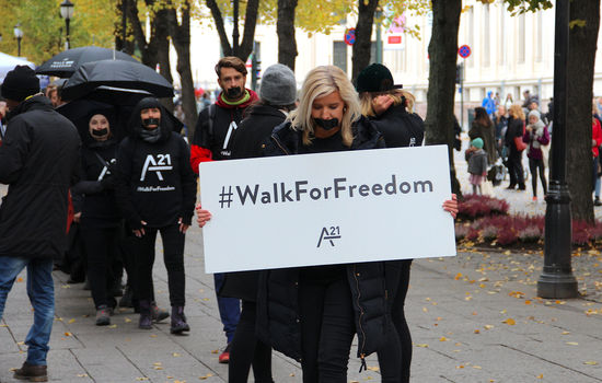 MARSJERER: Det er klart for Walk For Freedom igjen etter ett års pandemipause. Bildet er fra marsjen i Oslo i 2016. Foto: Ingunn Marie Ruud, KPK.