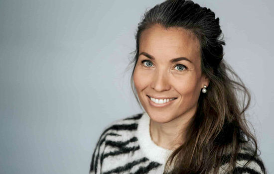 NY JOBB: Kristin Rudstaden (41) er ansatt i en helt ny stilling i Stefanusalliansen som rådgiver for politikk og kommunikasjon. Foto: Menneskeverd.