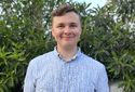 NYANSATT: Daniel Tonheim (25) overtar ikke bare én, men to prestestillinger i Det evangelisk-lutherske kirkesamfunn i februar. Foto: DELK.