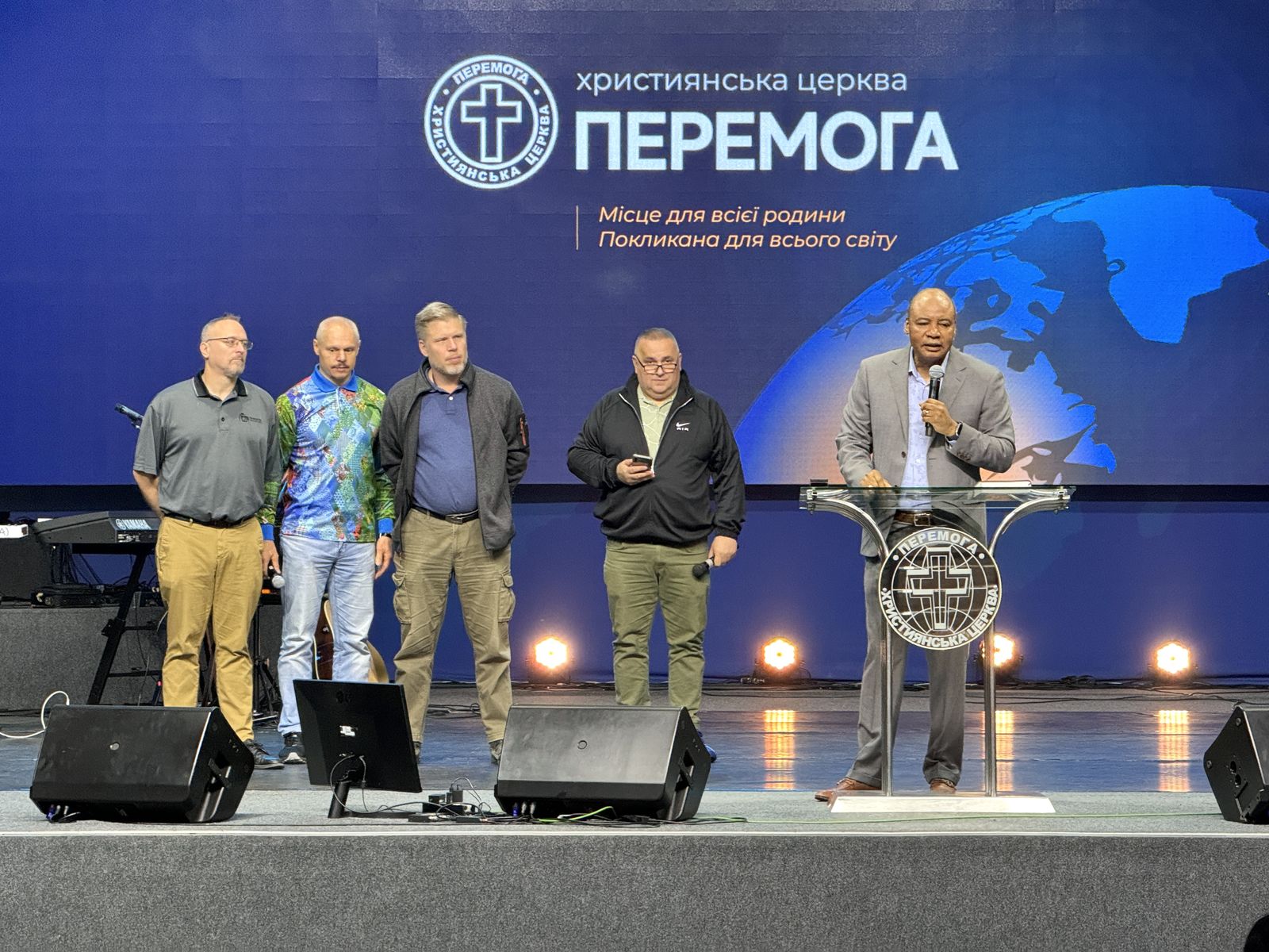 НЕДІЛЬНІ БОГОСЛУЖІННЯ 04.05.2025