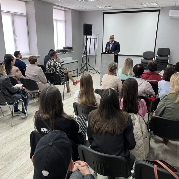 Початок Школи Підготовки Лідерів Груп Надії