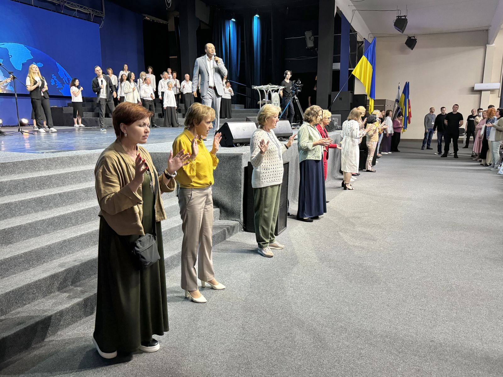 НЕДІЛЬНІ БОГОСЛУЖІННЯ 15.06.2025
