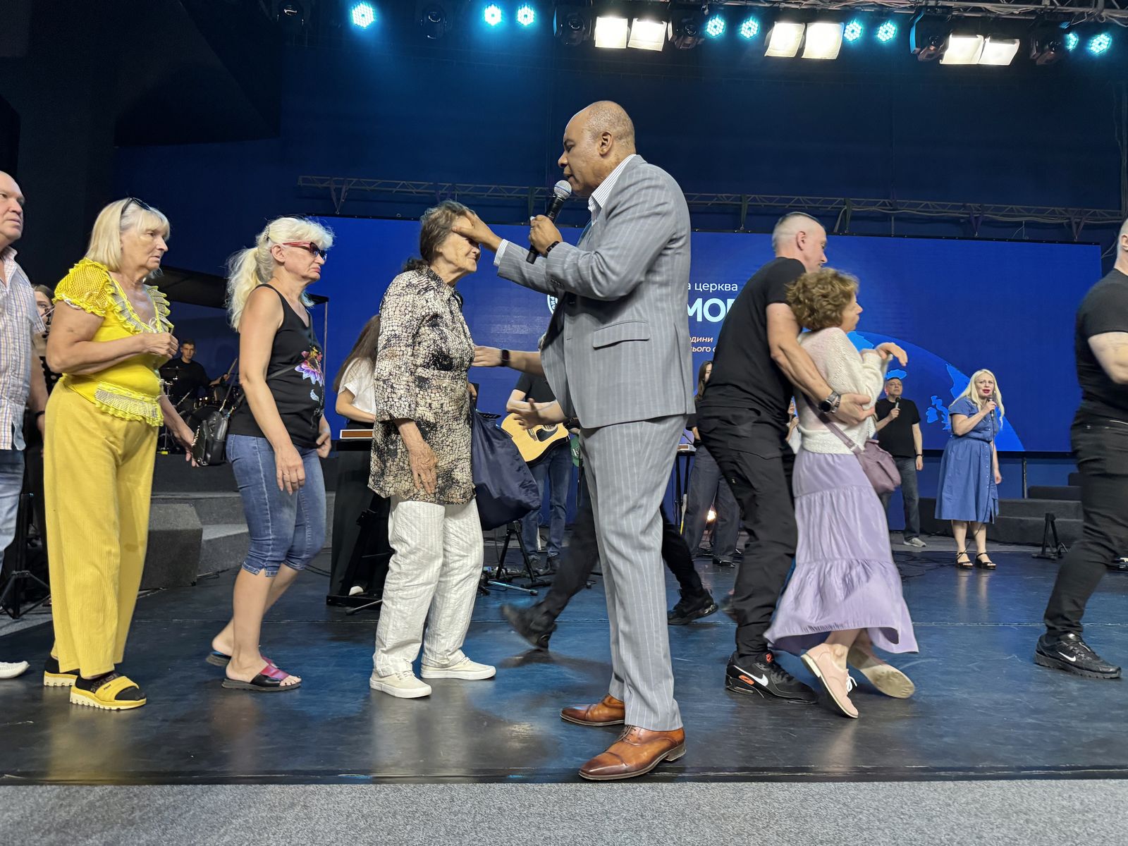 НЕДІЛЬНІ БОГОСЛУЖІННЯ  17.08.2025