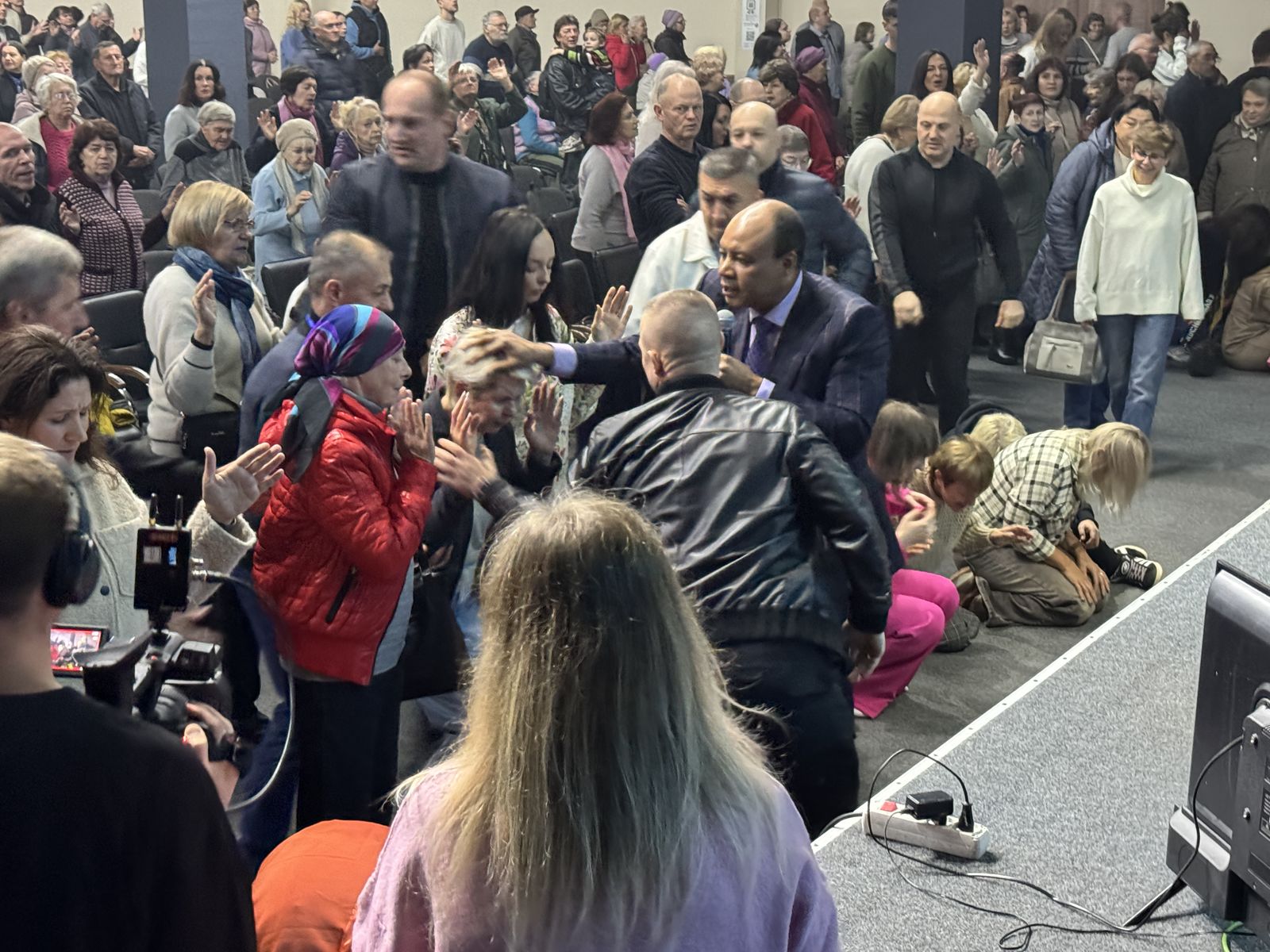 НЕДІЛЬНІ БОГОСЛУЖІННЯ 12.10.25